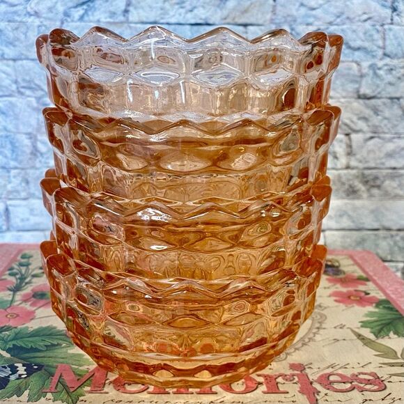 Vintage Pink Depression Serving Bowls Set of 4 Cube Pattern Scalloped Edges - Picture 2 of 6